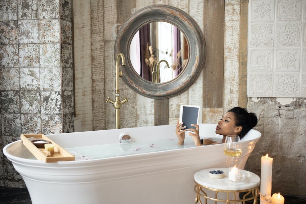 Miroir grossissant avec lumière pour illuminer votre routine beauté